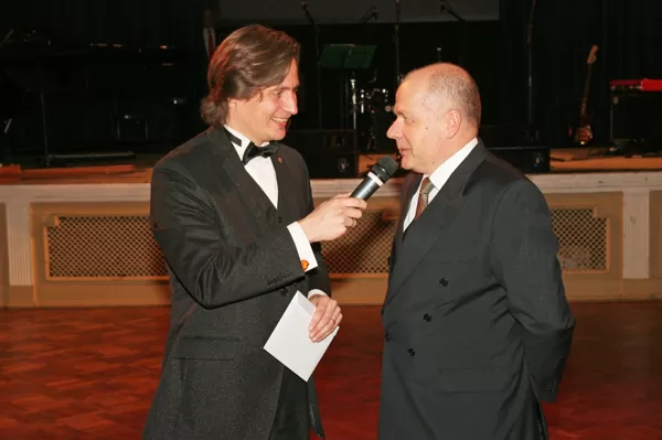 Labdarības balles izsole, 2014
